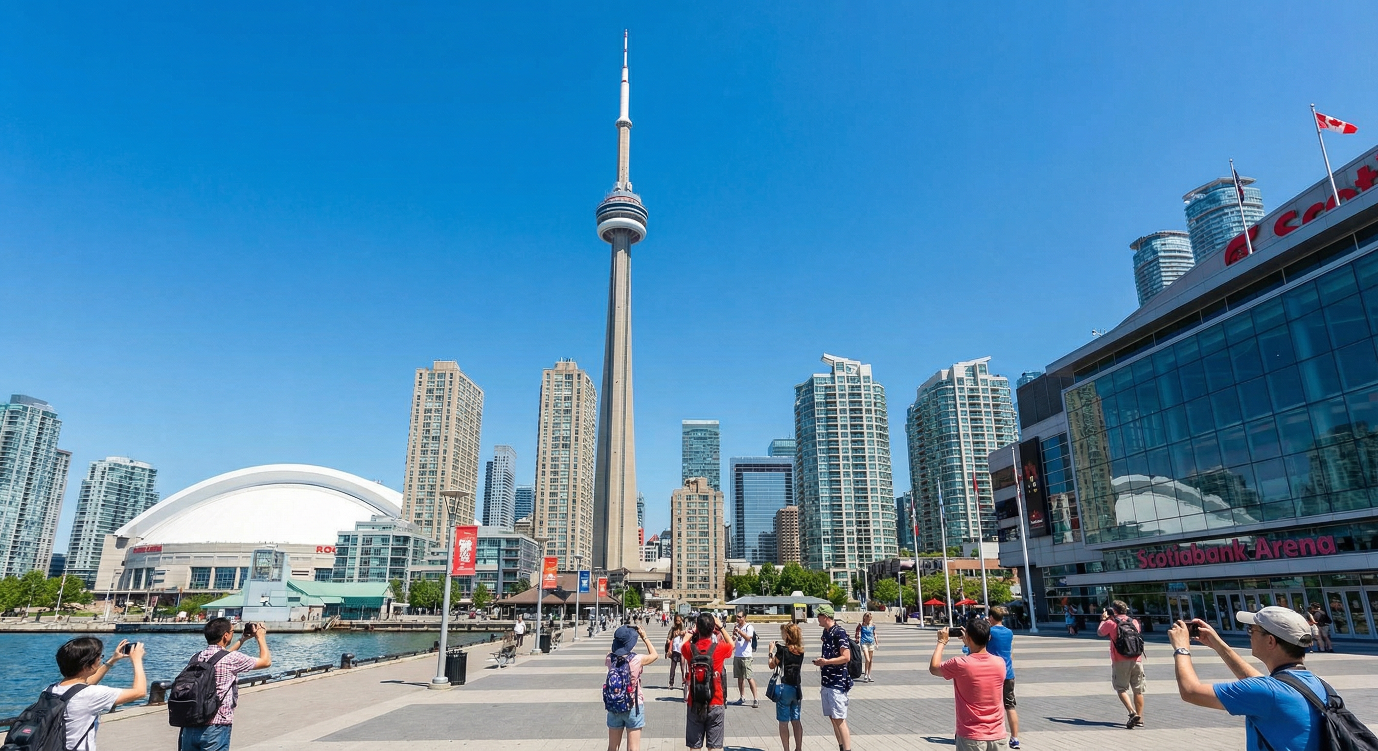 Storage near CN Tower, Rogers Centre, Metro Convention Centre & The Well — luggage storage location