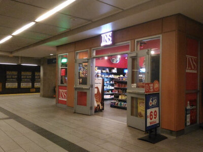 Luggage Storage near King Edward Station (Cambie) — luggage storage location