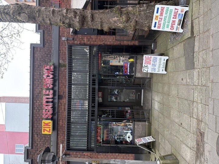 Space Needle Luggage Storage — luggage storage location