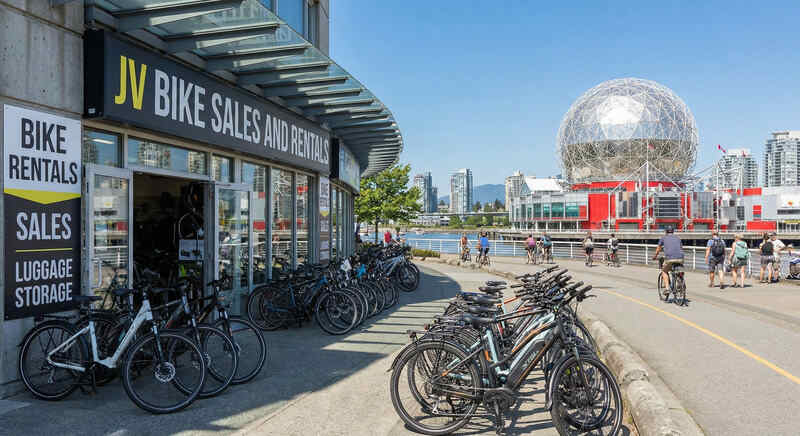 Luggage Storage near Engine 374 Pavilion in Vancouver — luggage storage location