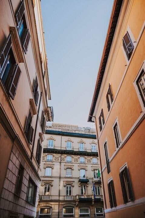 Luggage Storage near Trevi Fountain — luggage storage location