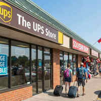 Luggage Storage near A&W Canada in Niagara Falls